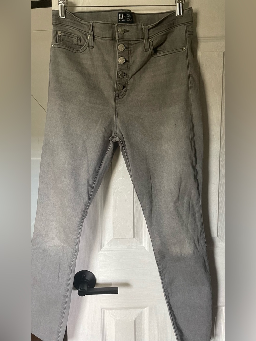 GAP Women’s High-Rise Skinny Jeans in Light Gray (10/30 Short)